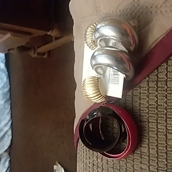 Red earrings and black and sliver and gold earrings - Picture 1 of 1